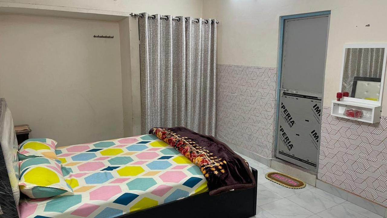 Siddheshwar Nilayam Home Stay バラナシ エクステリア 写真