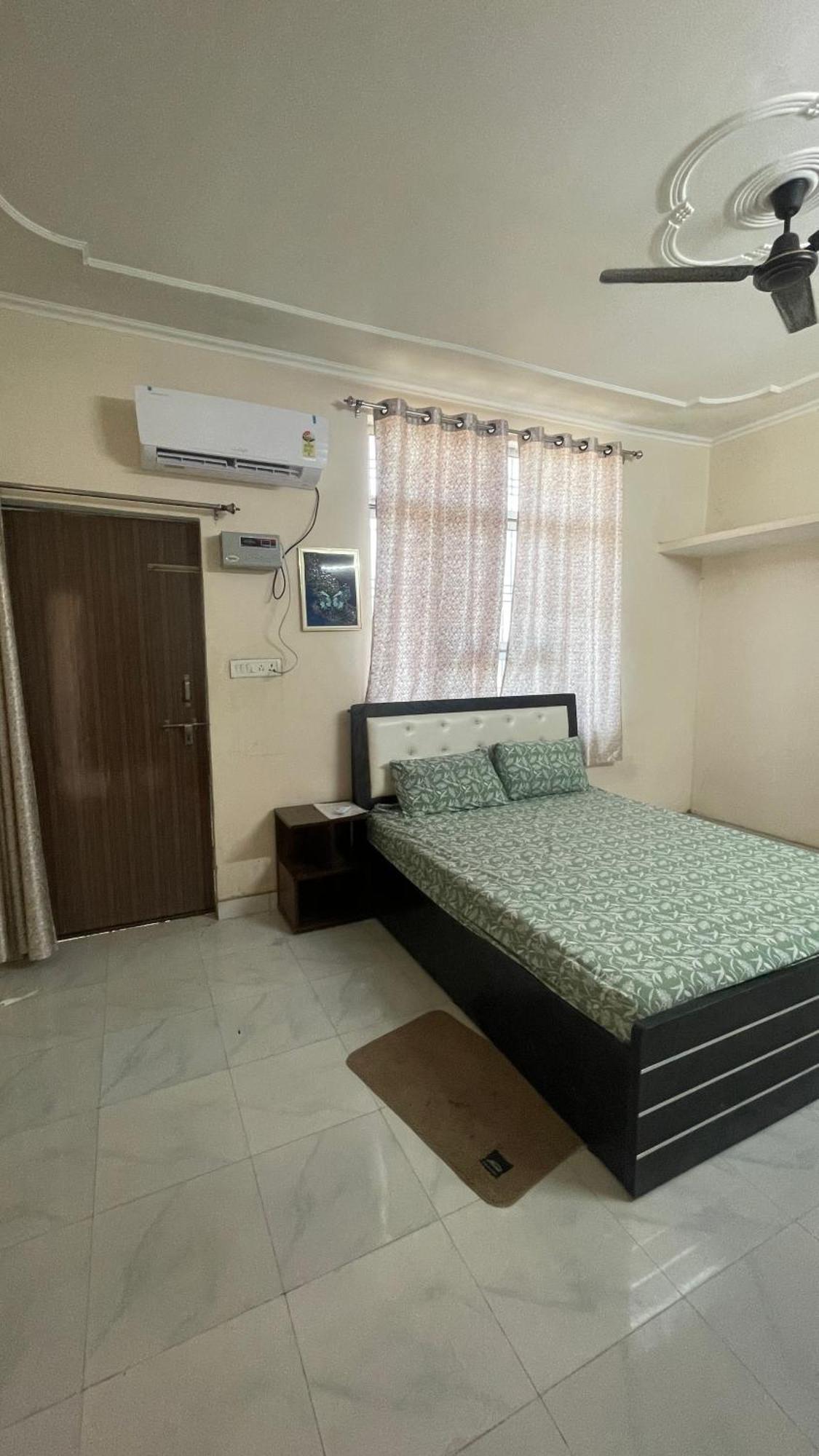 Siddheshwar Nilayam Home Stay バラナシ エクステリア 写真